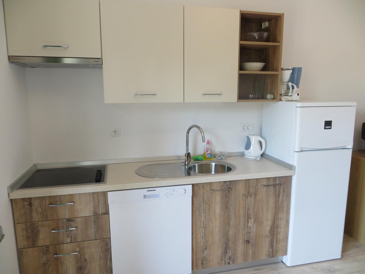 Apartments Sandra โปเรช ภายนอก รูปภาพ