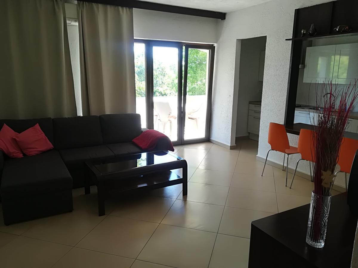 Apartments Sandra โปเรช ภายนอก รูปภาพ