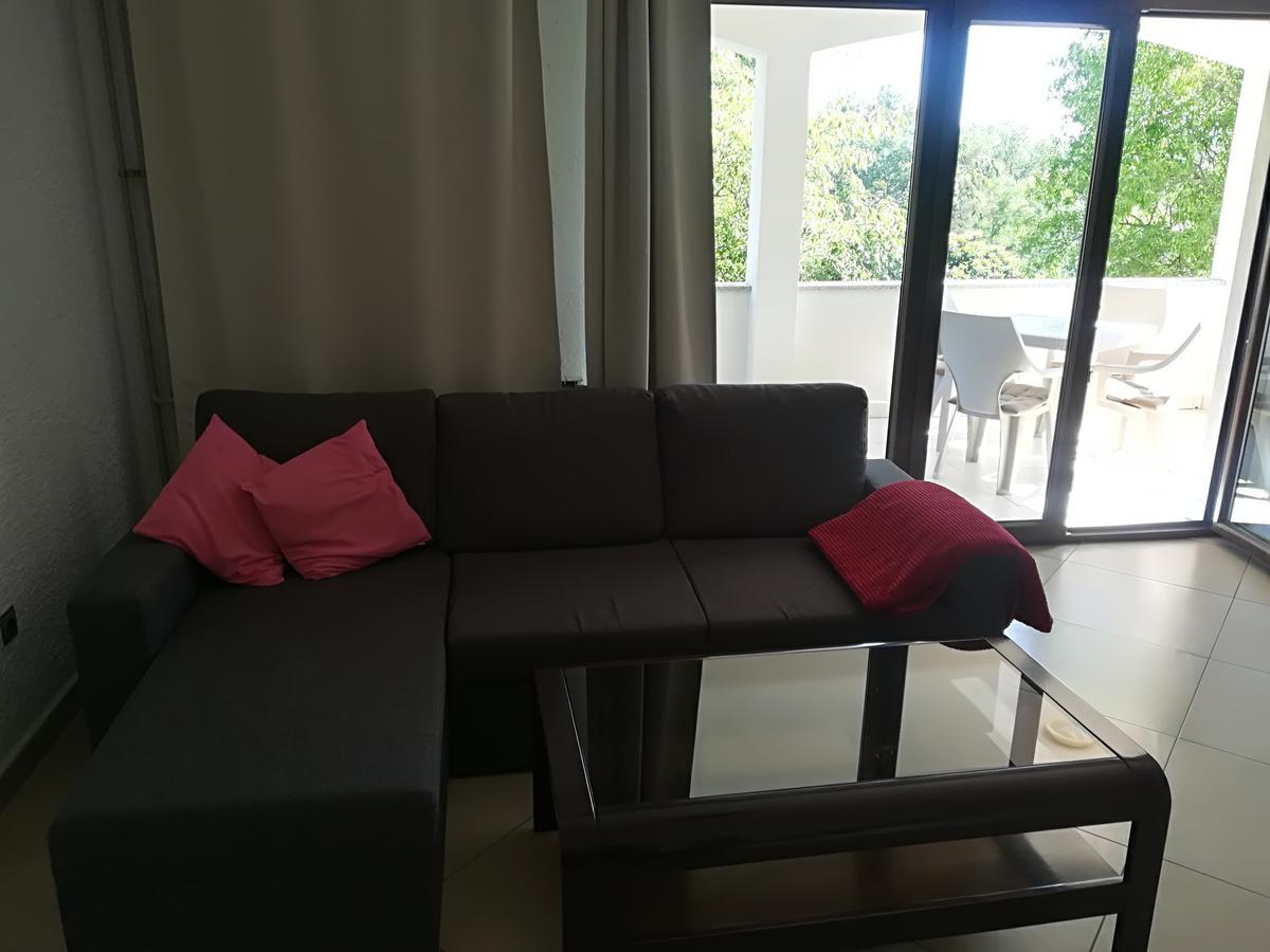 Apartments Sandra โปเรช ภายนอก รูปภาพ